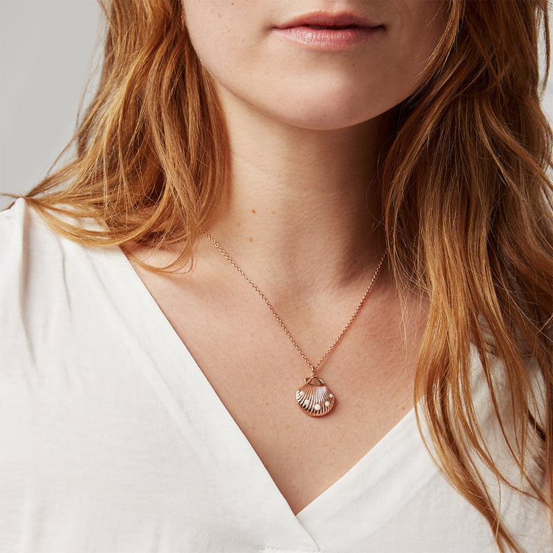 Encrusted Shell Necklace Rose Gold